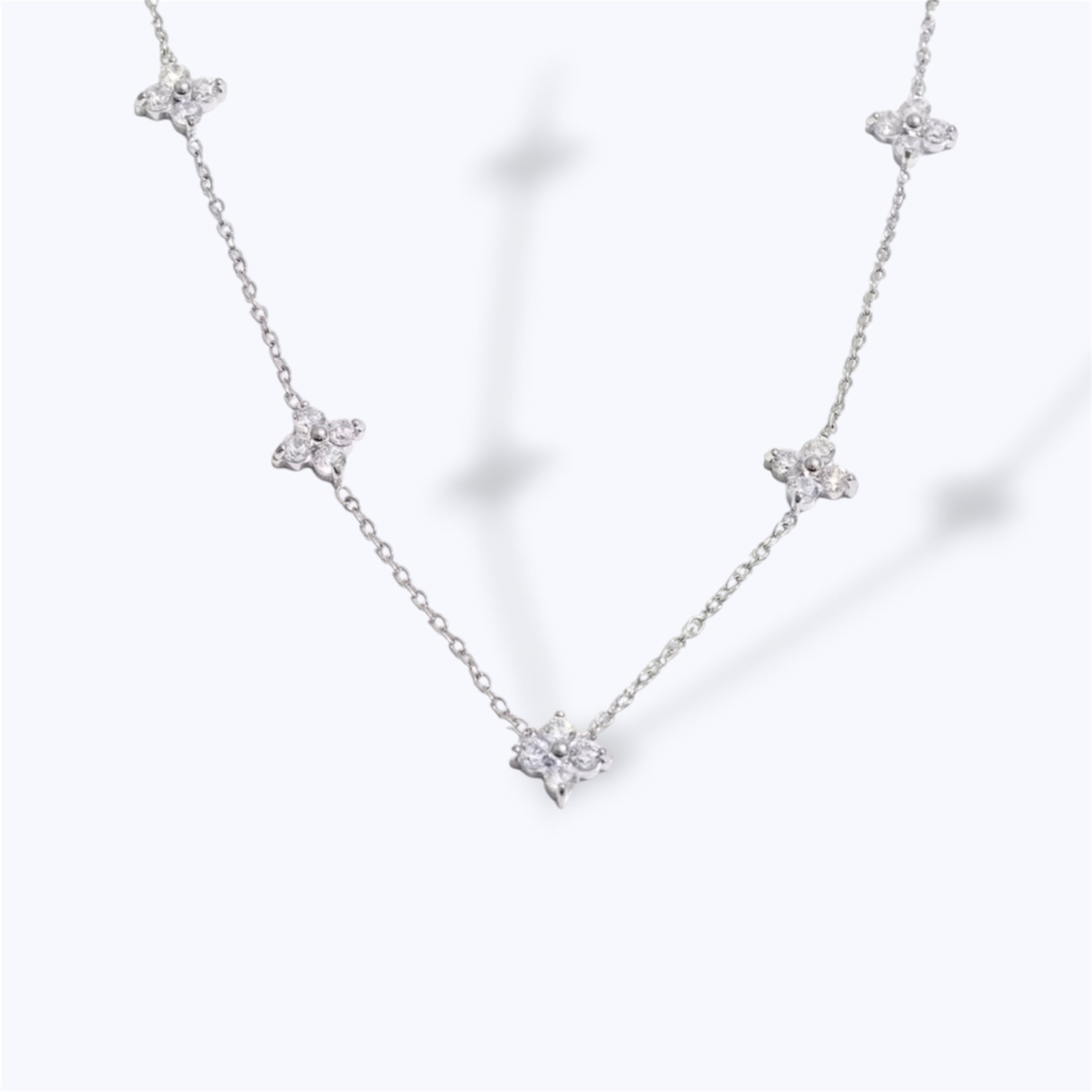 Motif charm necklace