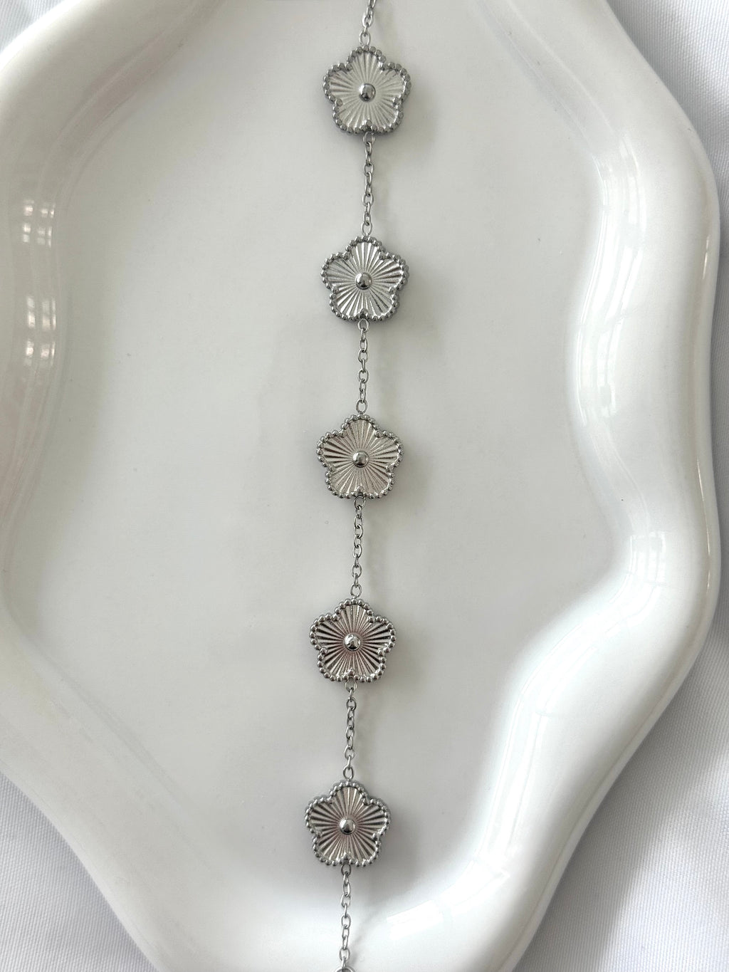 Stainless steel clover braclet