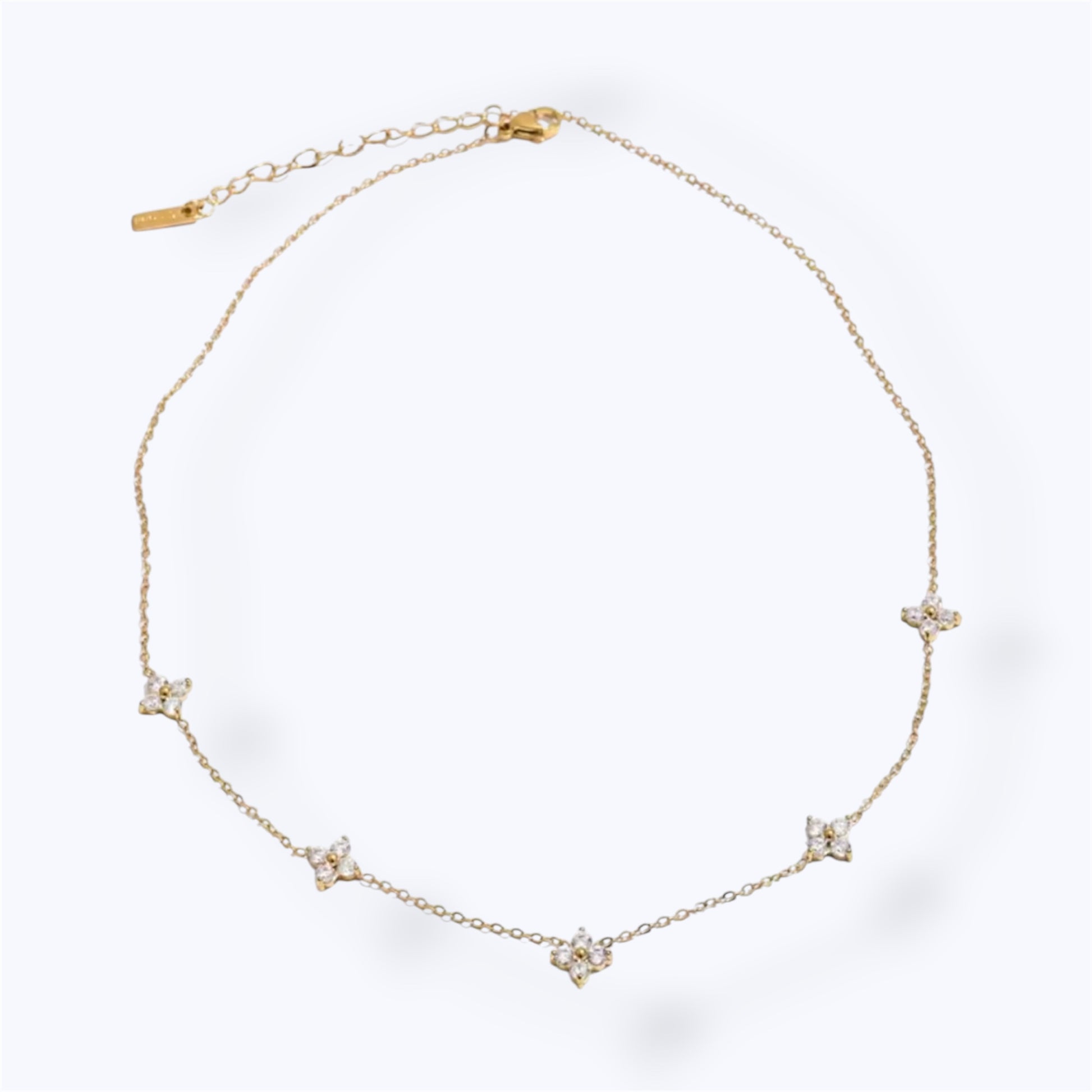 Motif charm necklace
