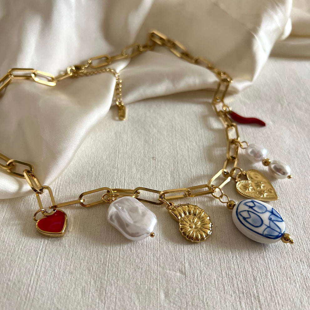 Flower romance necklace