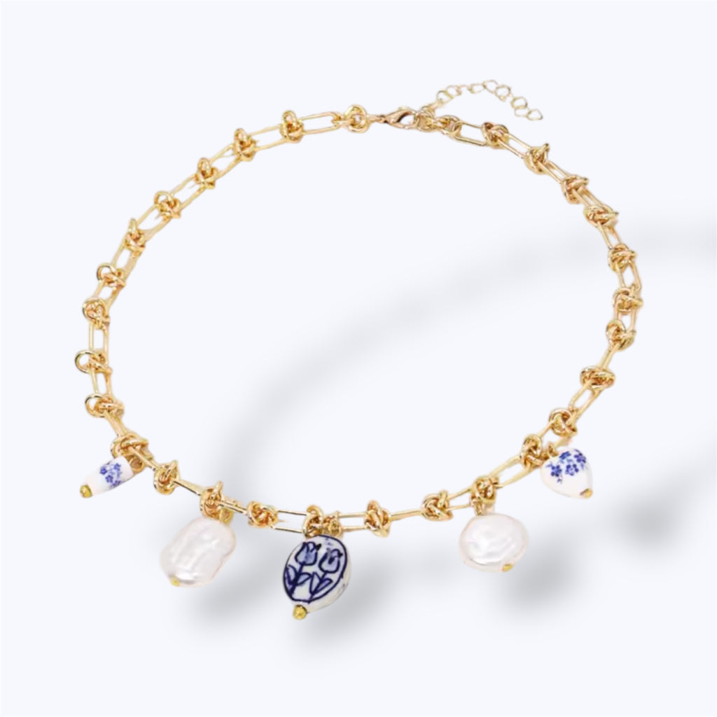 Blossom pearl necklace