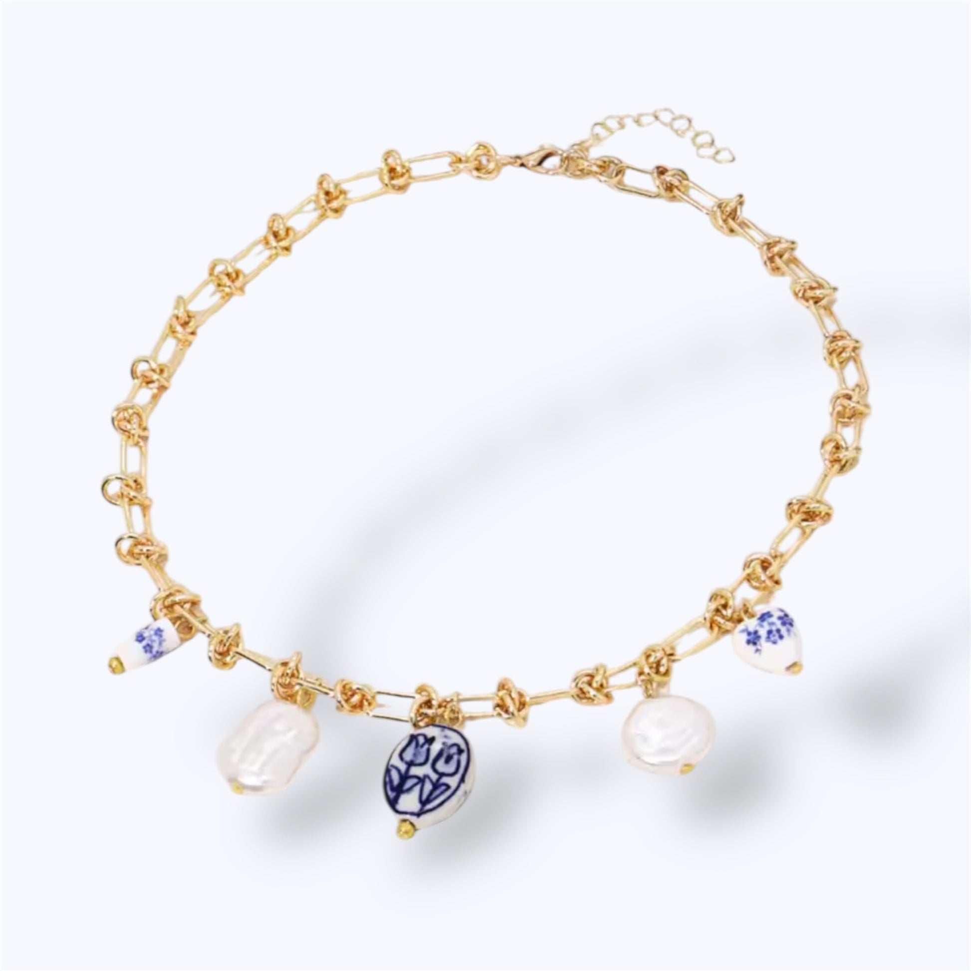 Blossom pearl necklace