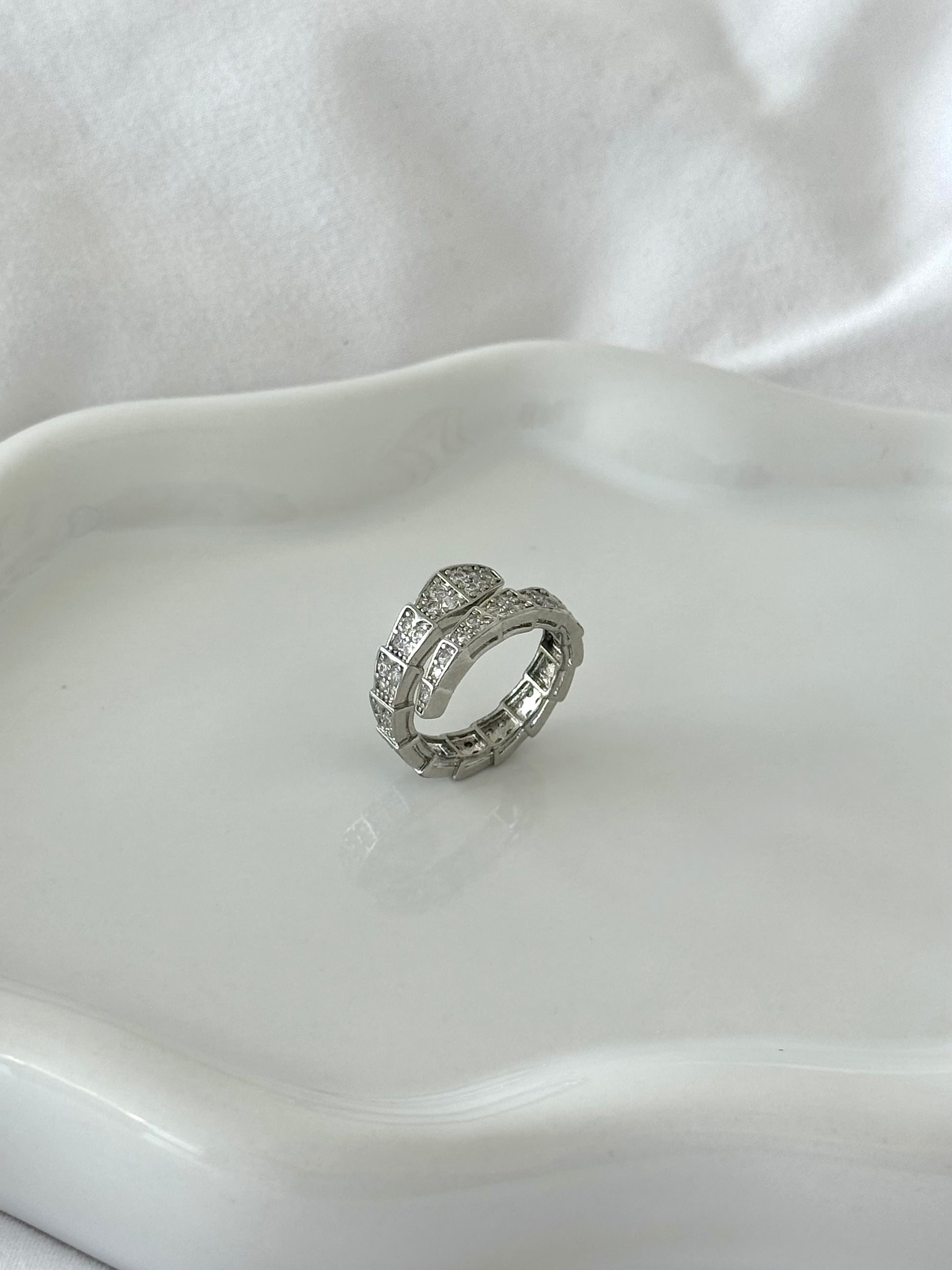 Snake wrap ring