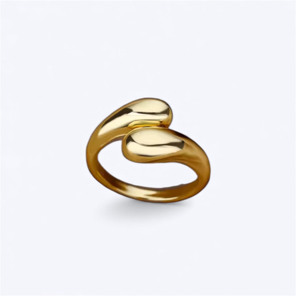 Simplicity gold ring