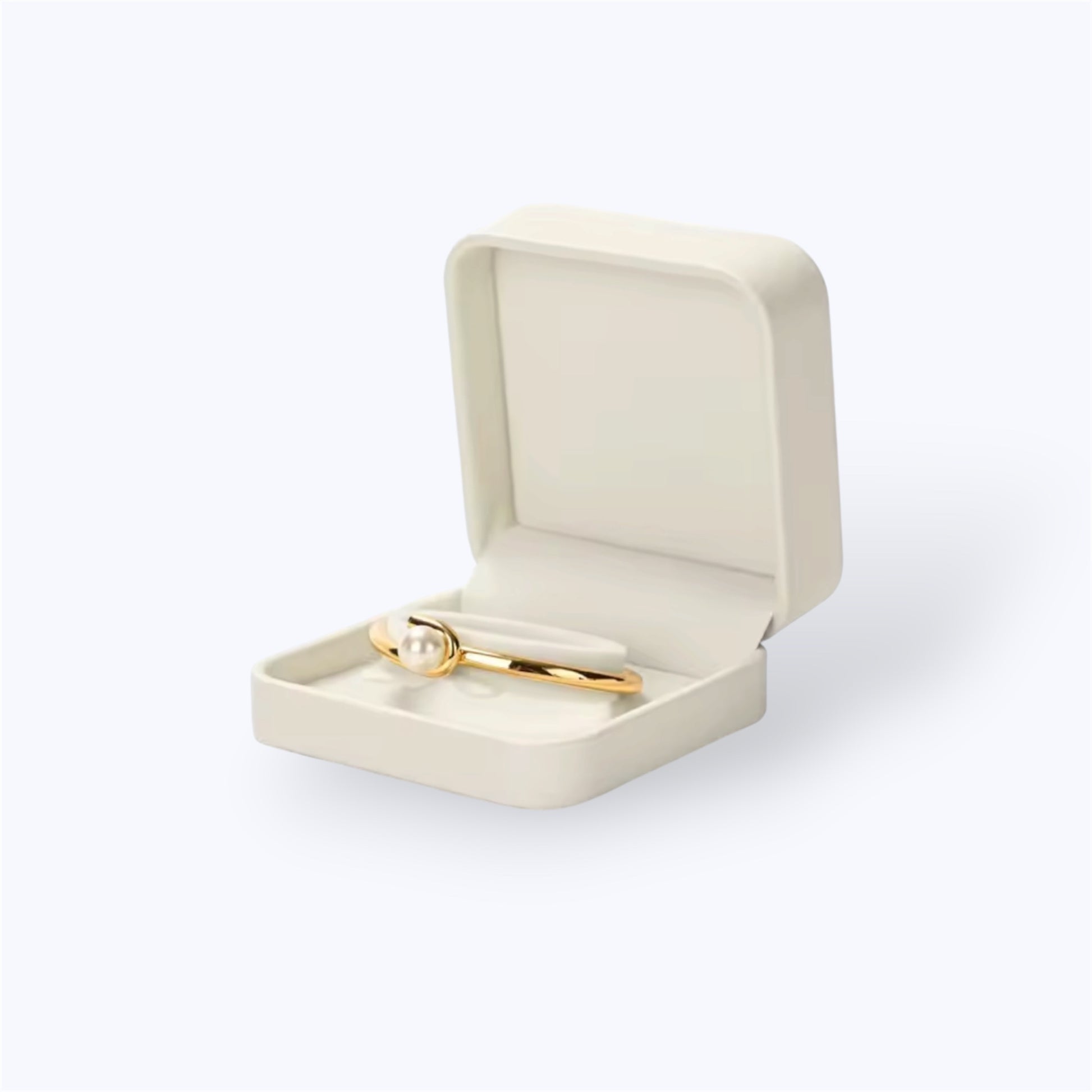 Beige jewelry box