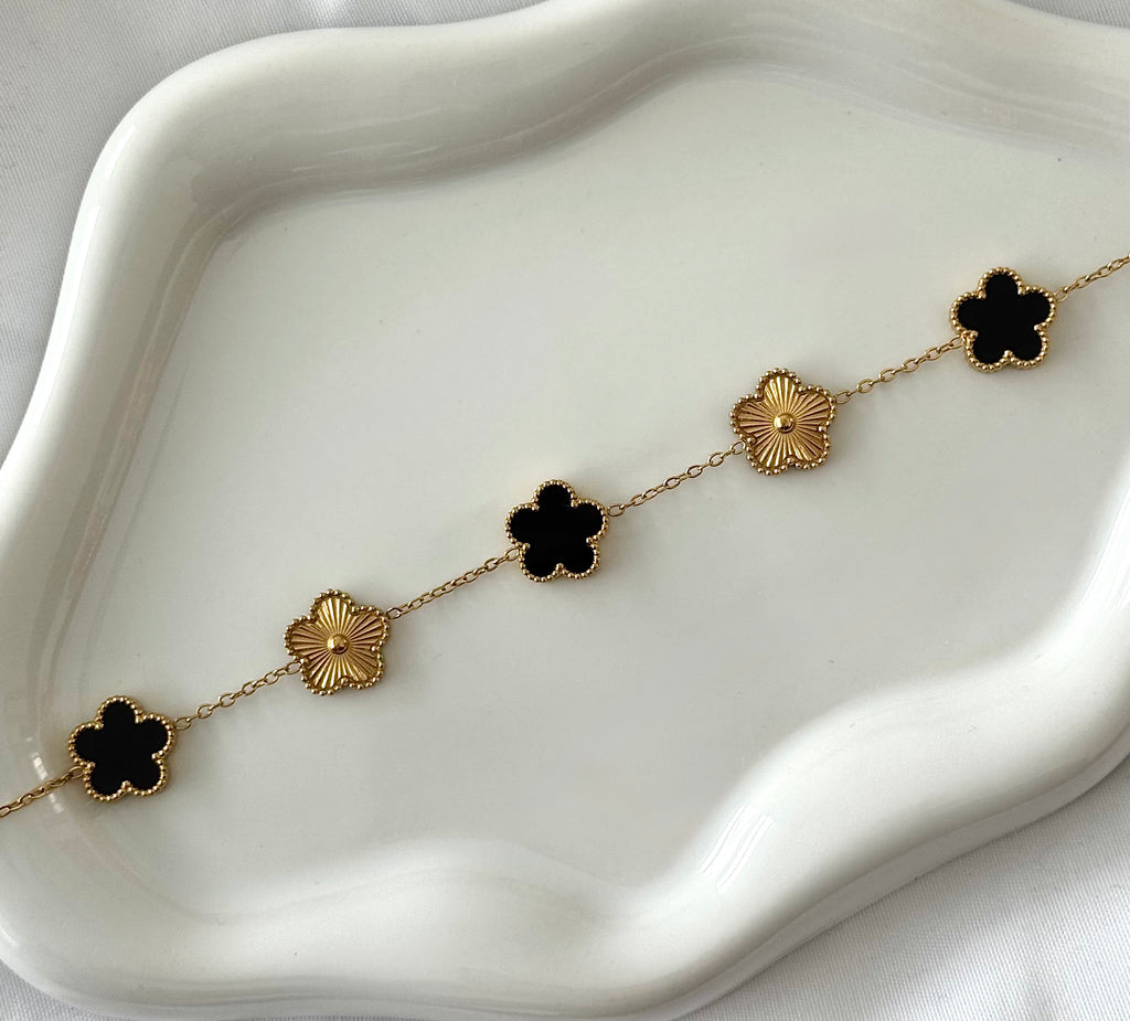 Stainless steel clover braclet