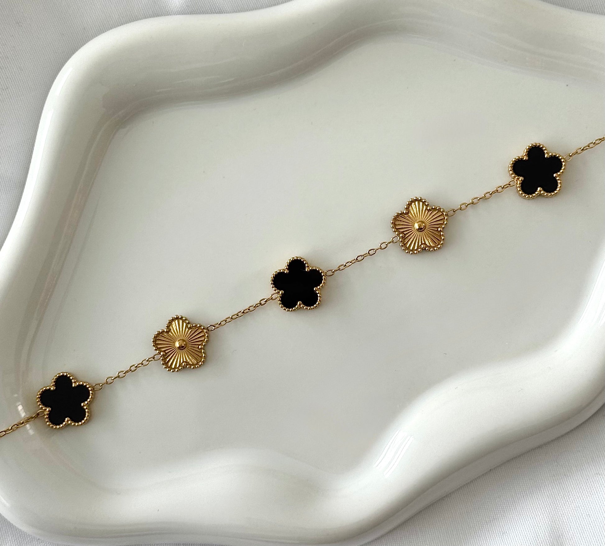 Stainless steel clover braclet