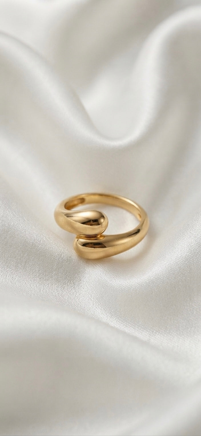 Simplicity gold ring