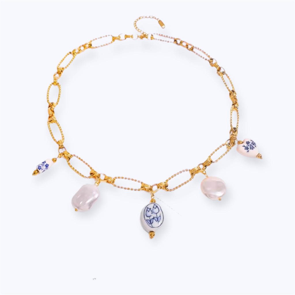 Blossom pearl necklace