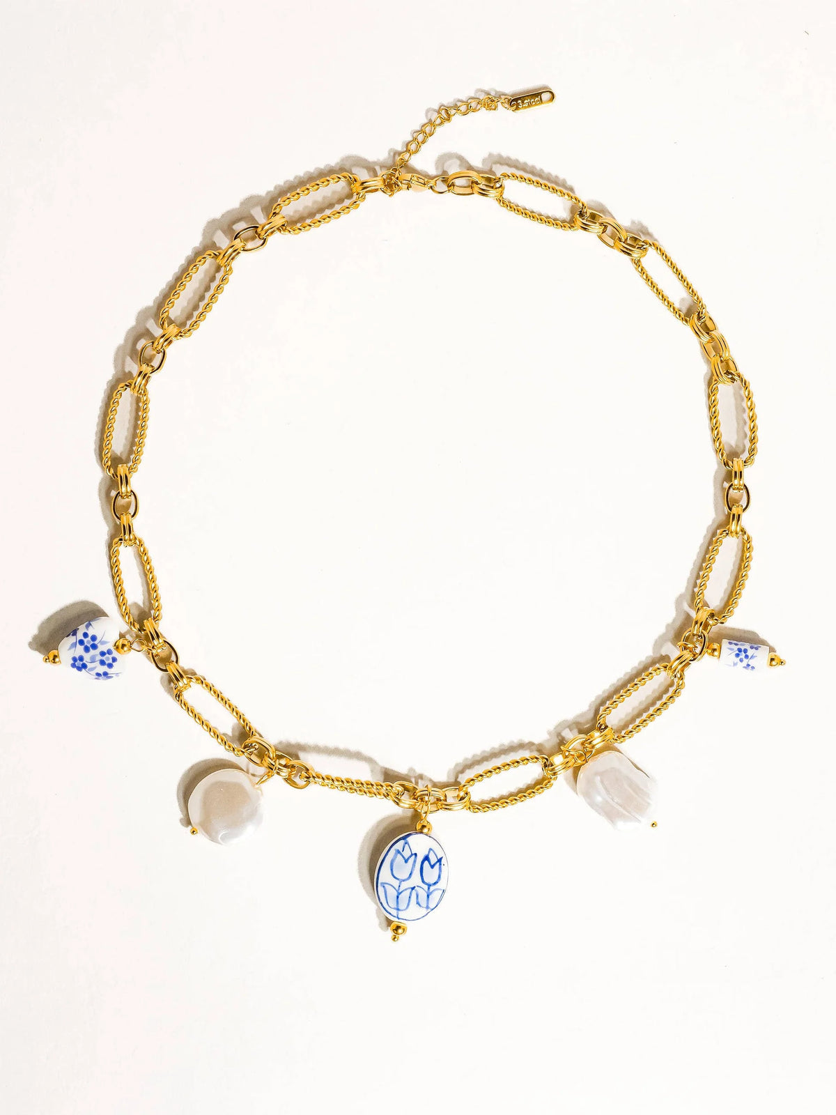 Blossom pearl necklace