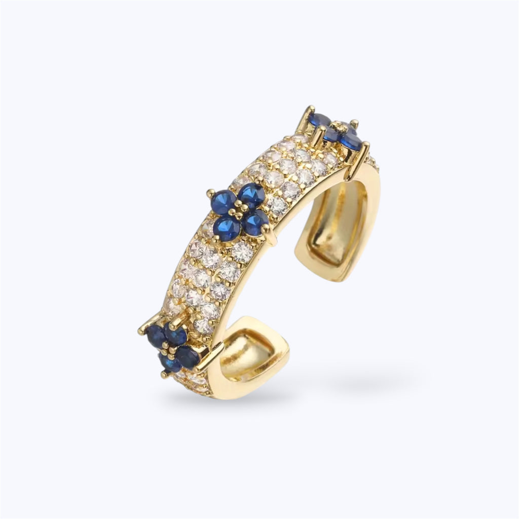 Gold motif ring