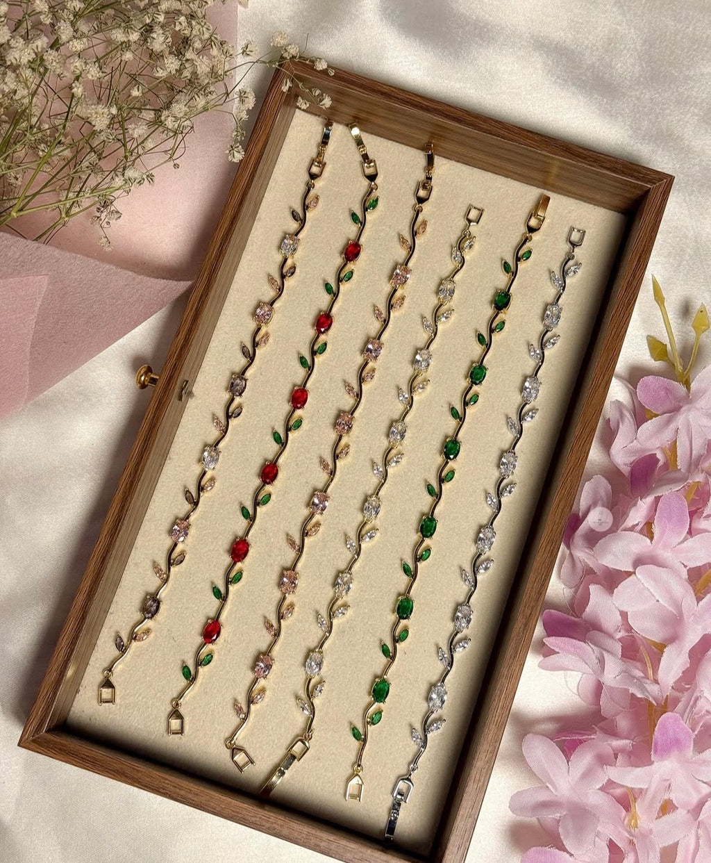 Tulip bracelet