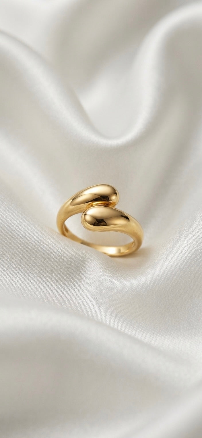 Simplicity gold ring