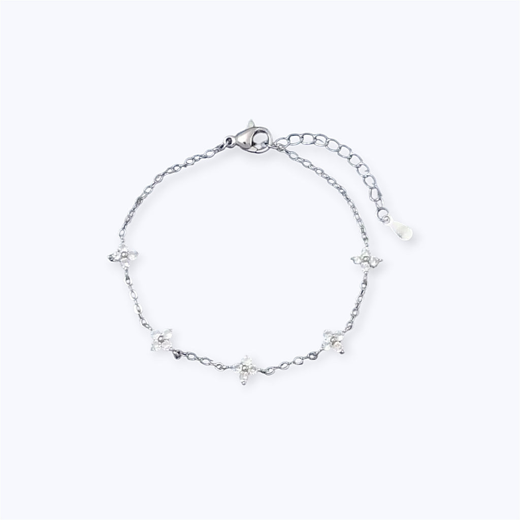 Flower motif bracelet